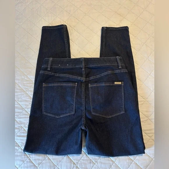 Jeans - Picture 8 of 12